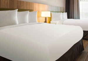 Country Inn & Suites by Radisson, Germantown, WI