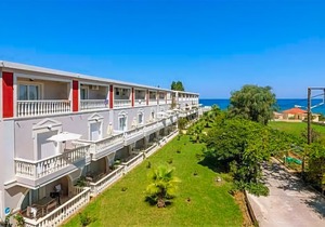 Belussi Beach Hotel & Suites