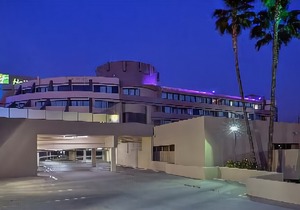 DoubleTree by Hilton Fullerton