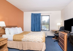 Days Inn by Wyndham Black River Falls I-94 on Atv Trail