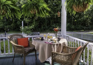 White Oak Manor Bed & Breakfast