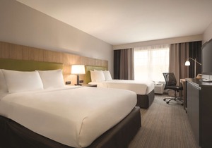 Country Inn & Suites by Radisson, Germantown, WI