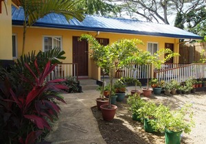 Blue Lagoon Inn & Suites