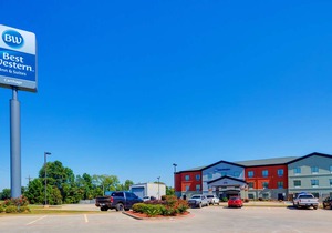 Best Western Carthage Inn Suites
