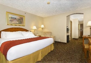 Days Inn & Suites by Wyndham Onalaska/La Crosse