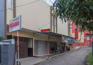RedDoorz Plus Near Ipdn