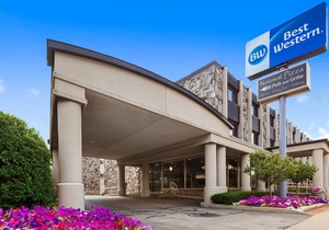 Best Western Plus Milwaukee West