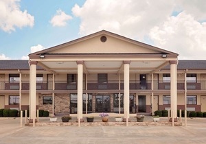 Days Inn by Wyndham Paris