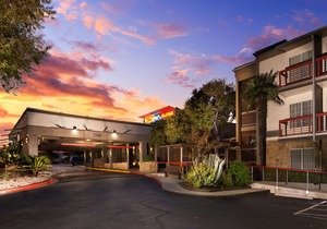 Aiden by Best Western @ Austin City Hotel