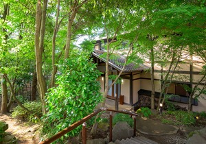 Yufuin Onsen Toshoan
