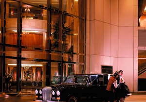 The Ritz-Carlton Jakarta, Mega Kuningan