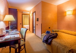 Best Western Cavalieri Della Corona