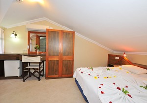 Grenadine Lodge