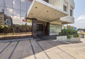 OYO 1349 Hotel Solitaire