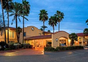 La Quinta Inn by Wyndham Laredo I-35