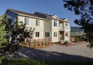 Lions Gate Manor B&B