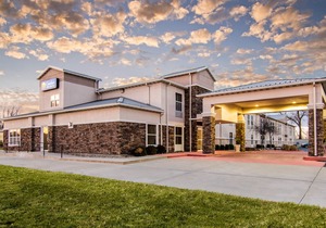 Comfort Inn & Suites Junction City - near Fort Riley