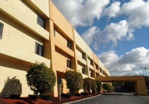 Quality Inn & Suites Warren - Detroit