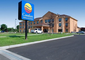 Comfort Inn & Suites Farmington - Victor