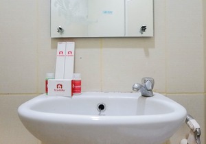 Cozy Studio Apartment at Pavilion Permata