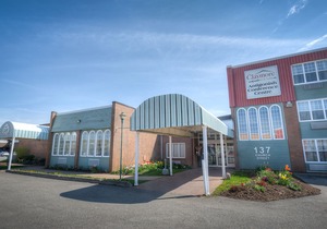 Claymore Inn and Suites