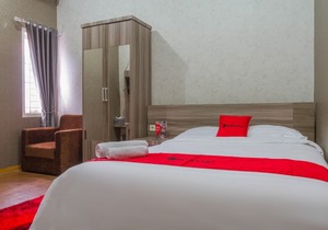 RedDoorz Plus Near Ipdn