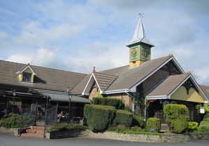 Treacys Oakwood Hotel
