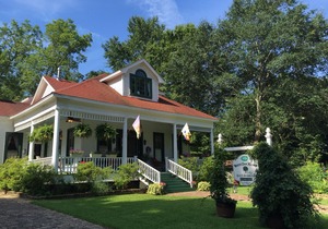 White Oak Manor Bed & Breakfast