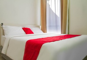 RedDoorz Near Pasar Baru Bandung