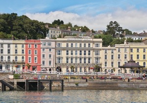 Commodore Hotel