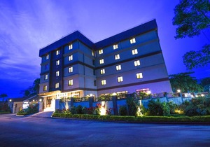 Best Western Plus the Athena Hotel