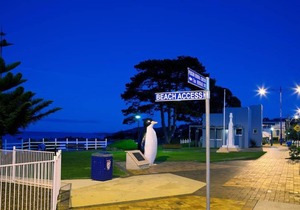 Penguin Waterfront Escape