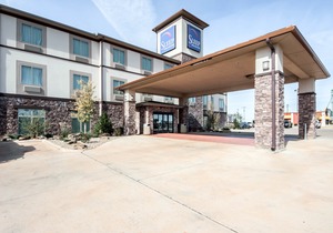 Sleep Inn & Suites Hennessey North