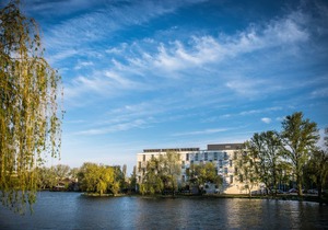 Best Western Plus Lakeside Hotel