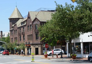 Inn at Great Neck, BW Premier Collection