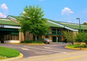 Days Inn by Wyndham Hoover Birmingham