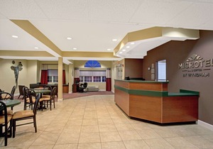 Microtel Inn & Suites by Wyndham Bushnell