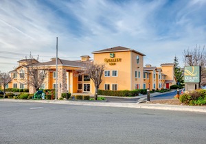 Quality Inn Near Six Flags Discovery Kingdom-Napa Valley