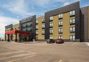 Encore Suites by Service Plus Inns