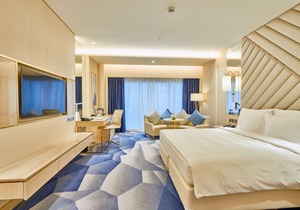 The Diplomat Radisson Blu Hotel Residence & Spa