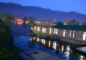 Peacock Houseboats