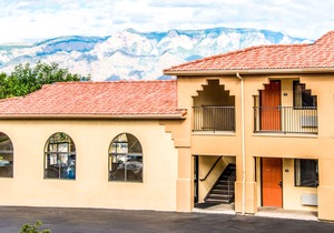 Days Inn by Wyndham Rio Rancho