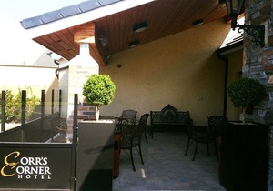 Corr's Corner Hotel