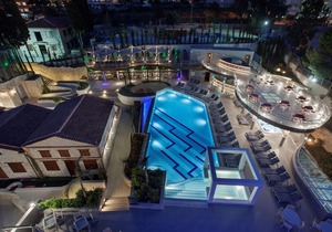 DoubleTree by Hilton Kusadasi