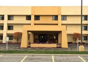 Quality Inn & Suites Warren - Detroit