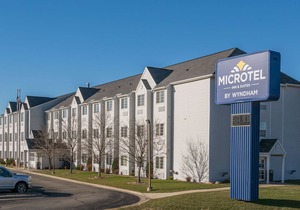 Microtel Inn & Suites by Wyndham Rochester North Mayo Clinic