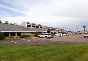 AmericInn by Wyndham Dickinson