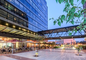 Tryp by Wyndham Bogota Embajada