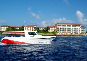 Hulhule Island Hotel