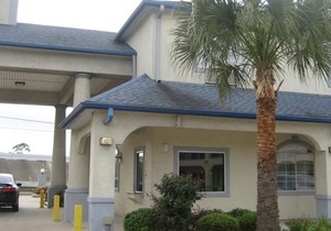 Sapphire Inn & Suites